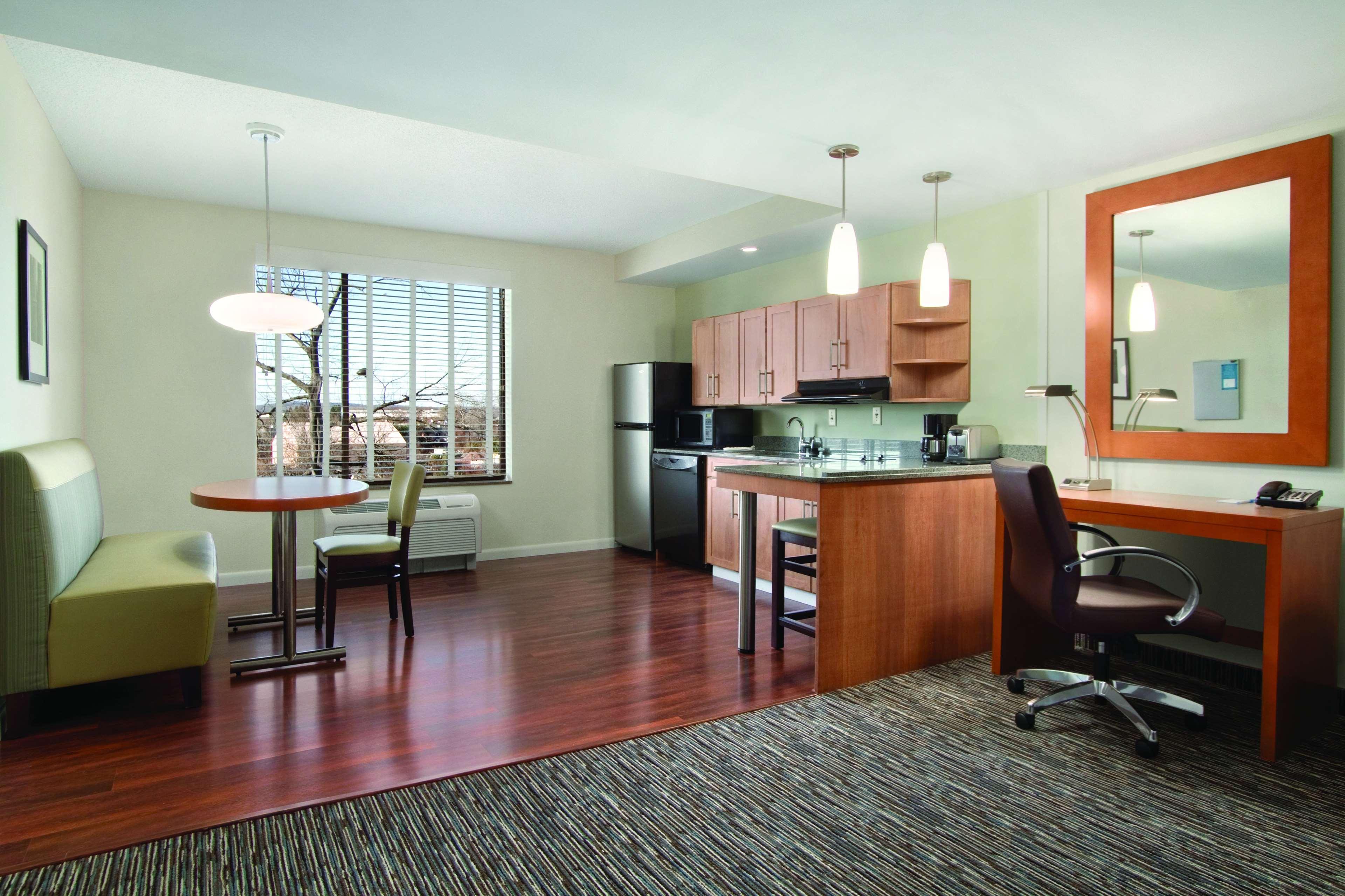 Hyatt House Hartford North/Windsor Hotel Buitenkant foto